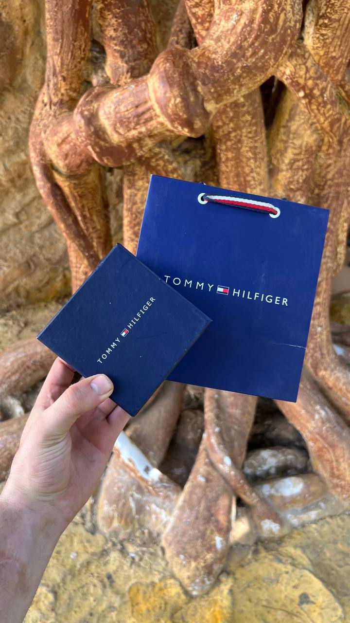 TOMMY HILFIGER